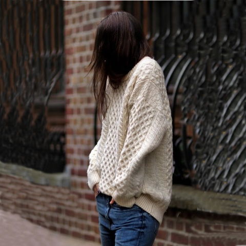 Fashion round neck long-sleeved knit sweater